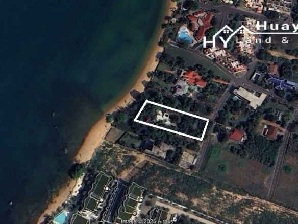 #3556  Large Absolute Beachfront contemporary modern house at Na Jomtien
