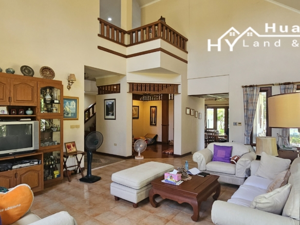 #3557 – Spacious House at Phoenix Golf Course
