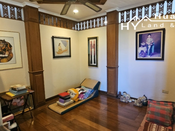#3557 – Spacious House at Phoenix Golf Course