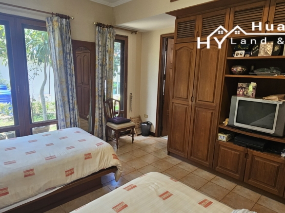 #3557 – Spacious House at Phoenix Golf Course