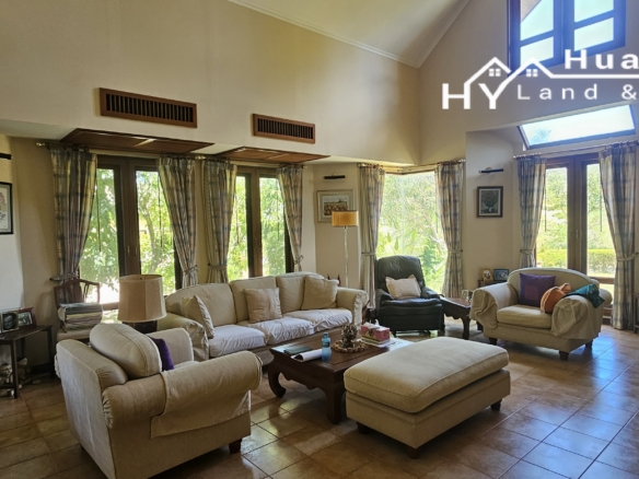 #3557 – Spacious House at Phoenix Golf Course