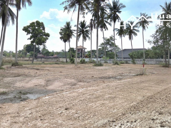 #1818 Land For Sale in Huay Yai.  Nine Building Plots up to 1rai in substantial farang neighbourhood