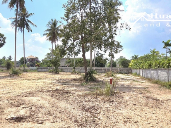 #1818 Land For Sale in Huay Yai.  Nine Building Plots up to 1rai in substantial farang neighbourhood