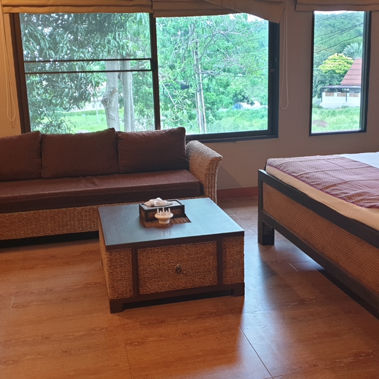 #3188 12 Bedroom House & Guest Rooms within Golf Club 
