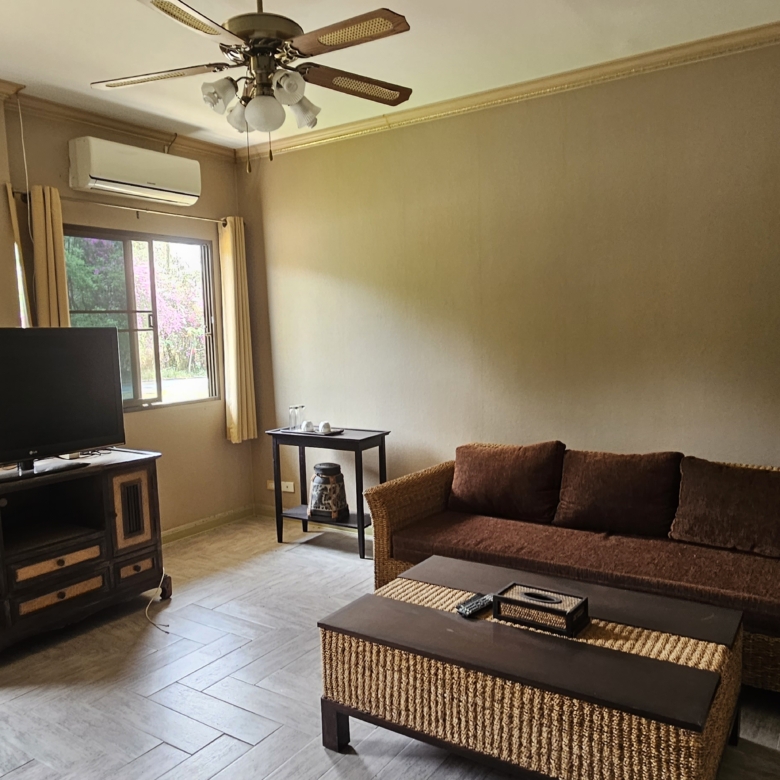 #3188 12 Bedroom House & Guest Rooms within Golf Club 