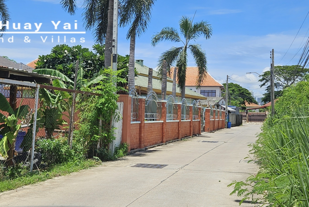 #1826 Land For Sale | 392m2  in Jomtien