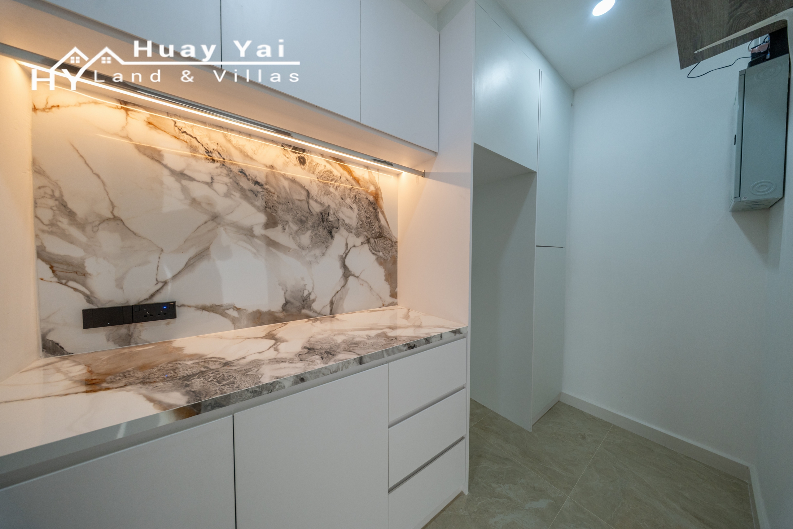 DSC03614 #3566 Fully Renovated Luxury Pool Villa on 1 Rai | Huay Yai, Pattaya