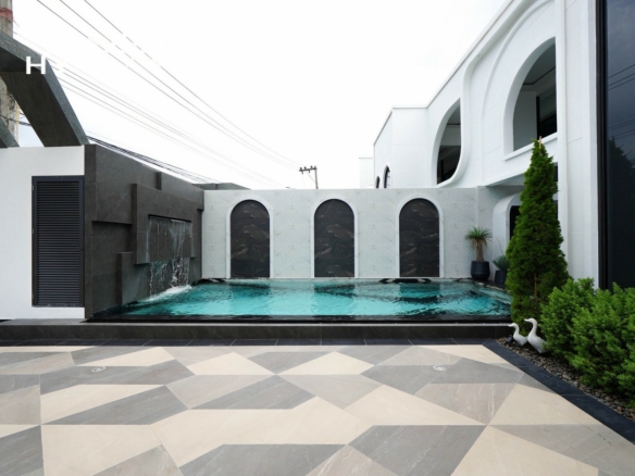 #3560 Rental Villas For Sale | 3-Villa Investment at Chak Nok Lake, Pattaya