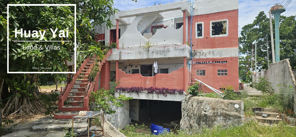 #1828  Walled Development Land + Large Building| Thung Klom-Tan Man | East Pattaya