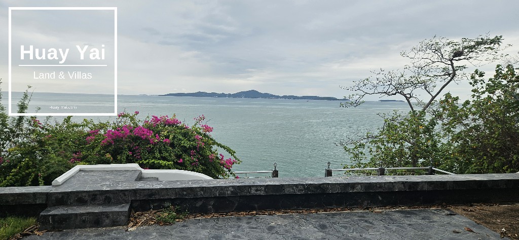 #3572 Live like a princess | Beachfront House & Land  |  Royal Address  |  Superb views
