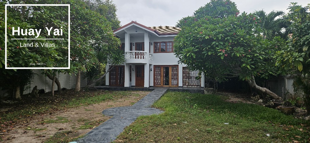 #3572 Live like a princess | Beachfront House & Land  |  Royal Address  |  Superb views