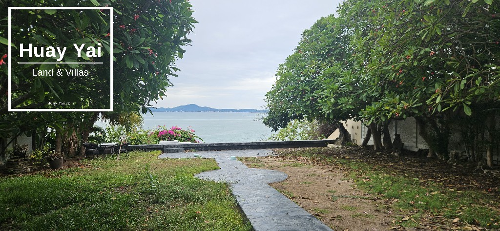 #3572 Live like a princess | Beachfront House & Land  |  Royal Address  |  Superb views