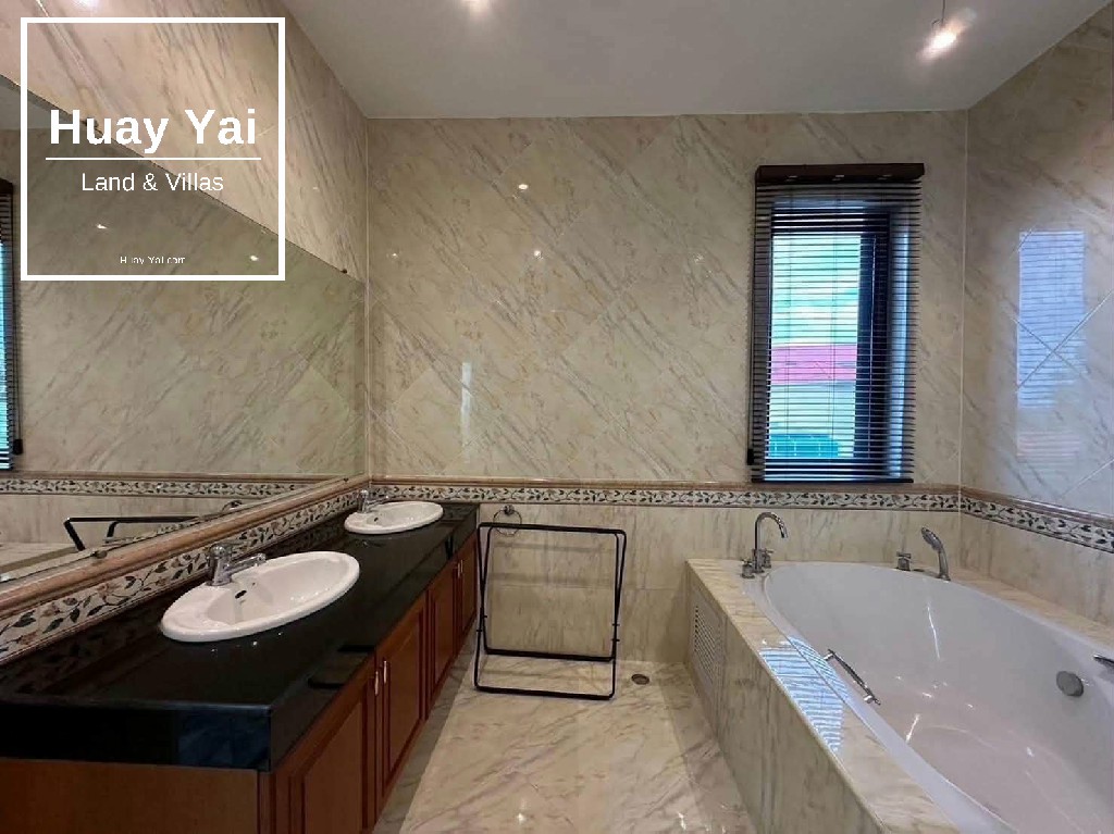 #3573  Luxury Pool Villa for Sale & Rent | Paradise Villa 1, Pattaya