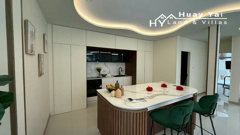 #3511  –  5 Bedroom Pool Villa for Sale & Rent | Country Club Villas, Pattaya