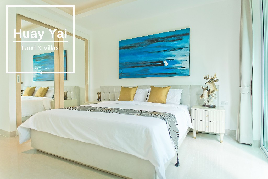 #3568  Newly Refurbished Pool Villa for Rent | The Vineyard, Mabprachan Lake