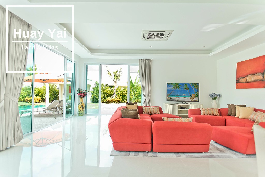 #3568  Newly Refurbished Pool Villa for Rent | The Vineyard, Mabprachan Lake
