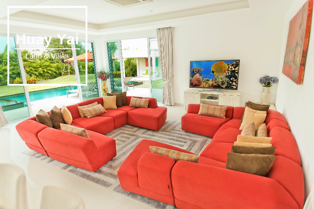 #3568  Newly Refurbished Pool Villa for Rent | The Vineyard, Mabprachan Lake