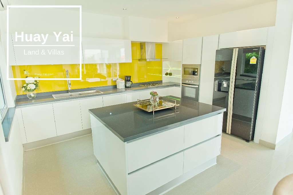 #3568  Newly Refurbished Pool Villa for Rent | The Vineyard, Mabprachan Lake